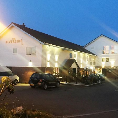 The Riverside Inn Saltford Exterior foto